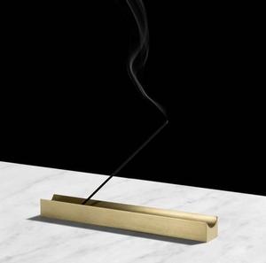 Support de brûleur d'encens en métal doré moderne Décoration intérieure élégante avec plateau d'encens décoratif pour la méditation Yoga Diffuseur d'aromathérapie - Product Image 3