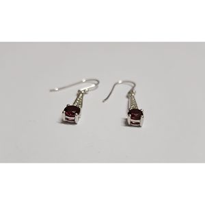 Pendientes de Oro con Diamantes y Granate - Product Image 3