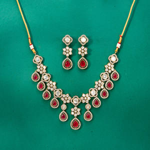 Kanhai Jewels hecho a mano latón aleación de cobre clásico gargantilla collar cristal/diamantes de imitación forma de paz Mehndi chapado ajustable - Product Image 6