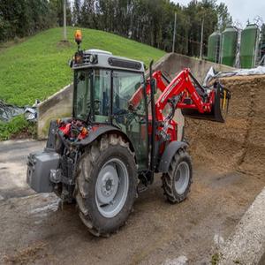Tractor agrícola serie Massey Ferguson MF 3700 de calidad superior, compre ahora con opciones al por mayor y entrega súper rápida - Product Image 1