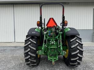 2011 5075M 40HP/90HP Tractor de rueda nuevo 4WD con buen cojinete de bomba de caja de cambios de motor para labranza agrícola - Product Image 5