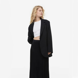 Top court sans manches côtelé de couleur blanche pour femmes, style streetwear, pour le B2B à un prix raisonnable, de la meilleure qualité, vente en gros - Product Image 2