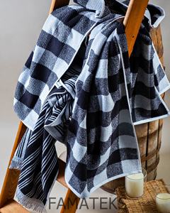 Toallas de Baño de Lujo de Algodón Turco Peinado Suave con Diseño Teñido en Hilo de Alta Calidad, Color Negro y Blanco, Fabricante Turco - Product Image 3