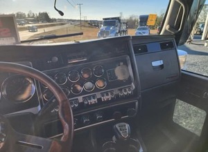 CAMIÓN KENWORTH T800 USADO LIMPIO DEL 2022 CON OFERTA PROMOCIONAL DE ENVÍO GRATUITO - Product Image 4