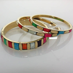 Ensemble de bracelets en os et en laiton à forte demande cadeau de bracelet pour filles par Tayyab Handicraft - Product Image 1