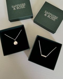 Di alta qualità Custom Brand Made di lusso portagioie elegante scatola regalo di carta rigida inserto in spugna di velluto goffratura opaco - Product Image 5