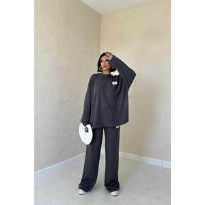 ชุดเสื้อสเวตเตอร์และกางเกงขายาวผ้าลูกฟูกคลาสสิกสำหรับผู้หญิง ขายส่ง - Product Image 4