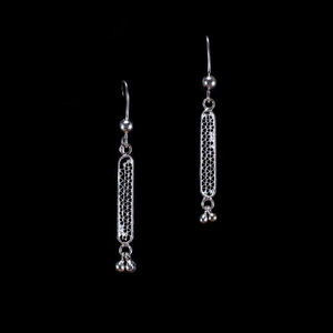 Meilleures ventes de boucles d'oreilles fines de haute qualité directement du fournisseur indien avec éclat scintillant - Product Image 1