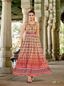 Nueva Georgette exclusiva de último diseñador con colección de trajes Salwar semicorchados bordados pesados - Product Image 4