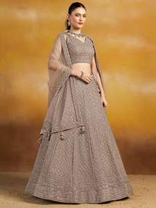 Lehenga Choli DE BODA semi cosido de la mejor calidad para ropa de novia y niña a un precio asequible Lehenga Choli indio - Product Image 2