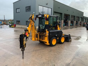 Chargeuse-pelleteuse compacte à roues JCB 1CXT à vendre |   Fournisseur d'équipements de construction lourds de qualité supérieure - Product Image 4