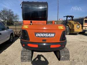 Oferta de Subasta: Excavadoras de Orugas DX60-9C 2022 en Excelente Estado - Product Image 4