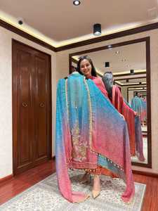 Alta demanda Pure Softy Chinon Dress Material para damas Tela cómoda y elegante para mujeres Disponible para precio de exportación - Product Image 2