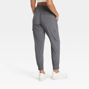 Jogging Cargo mi-taille pour femme Active Light-All In Motion - Product Image 5