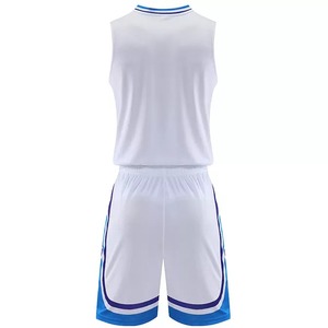 Uniforme de baloncesto de gran venta para equipo y uso universitario Color personalizado Diseño sublimado de secado rápido 100% Ropa deportiva de poliéster - Product Image 3