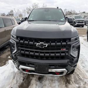 Chevrolet Suburban Z71 2025 d'occasion en excellent état - Product Image 1