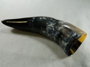 Cuerno para beber NATURAL ACABADO HECHO A MANO DE MODA Fiesta de cerveza Cuerno para beber vikingo de calidad superior para ocasión navideña - Product Image 5