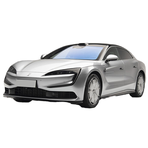 Sedán Eléctrico Grande 2025, 5 Plazas, Gran Autonomía (401-500 Km), Batería de 110 kWh, Motor de 150-200 kW, En Buen Estado - Product Image 6