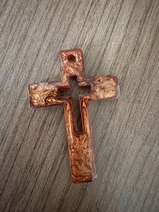 Croix murale en bois d'acacia et résine sur mesure Croix murale en bois de luxe pour maison église cadeau époxy Crucifix mural - Product Image 2