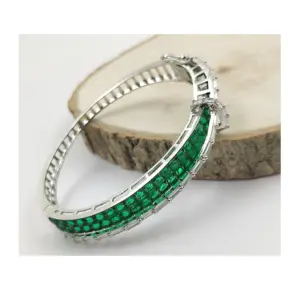 Premium Silver Plated Invisible Setting Bracelet Latest Designed Fashionable Style Bracelet For Women Wearing Jewelry