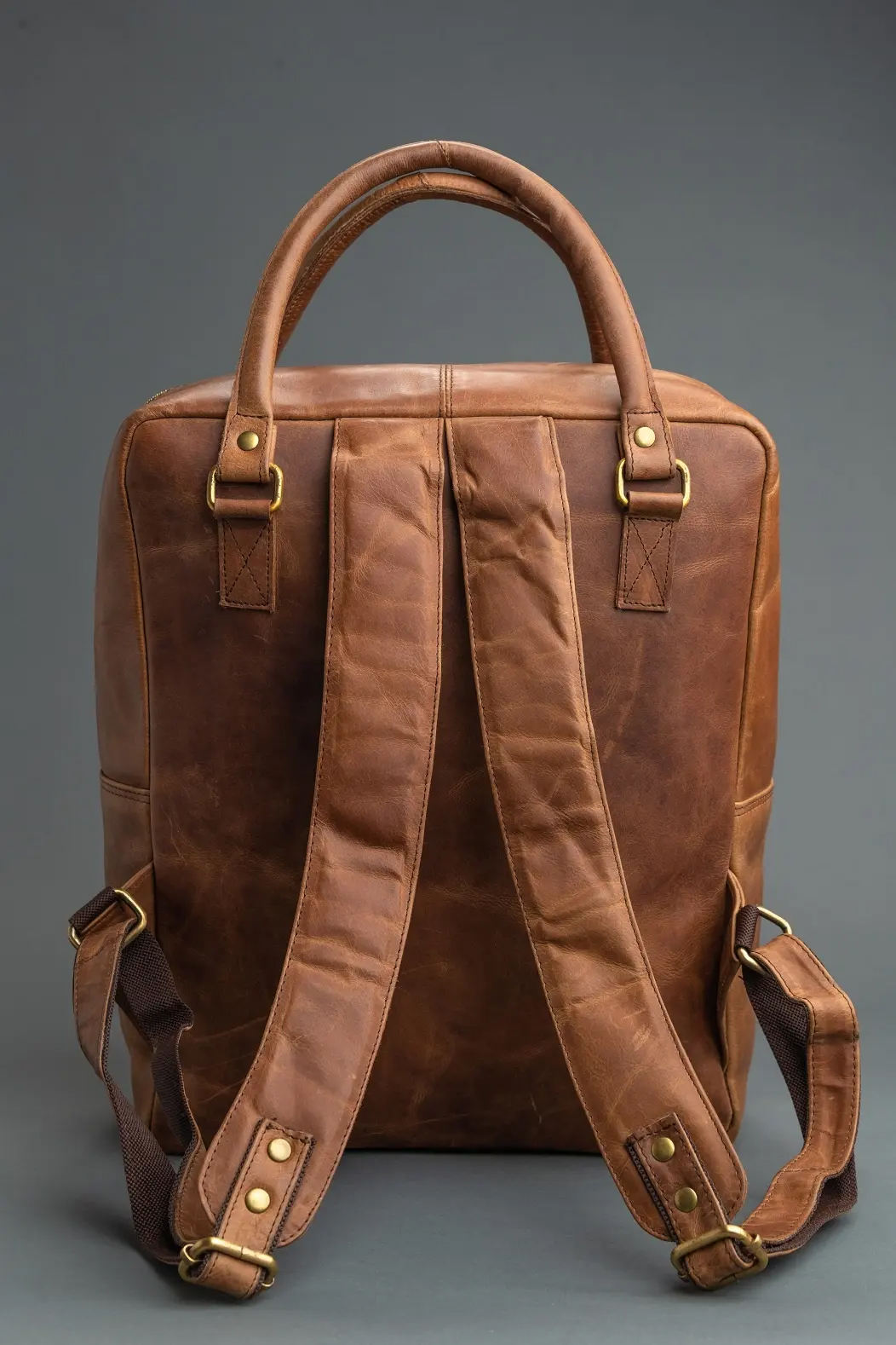 สีน้ำตาล