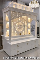 Mandir royal élégant en teck avec rangement, armoire de prière de luxe, base de style traditionnel hindou pour la décoration intérieure