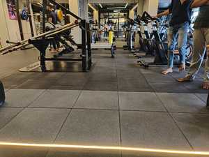 UNI พอดีกับกระเบื้องยางที่ทนทานกันลื่นดูดซับแรงกระแทกพื้นสำหรับโรงยิมเล่นพื้นที่ปลอดภัยในร่มและกลางแจ้ง - Product Image 4