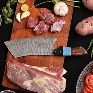 Juego de Cuchillos de Chef Profesionales de Acero de Damasco Hechos a Mano por Ahmad Fabric, 5 Piezas, Mango de Resina, Funda de Cuero, Diseño Moderno, Personalizable - Product Image 6