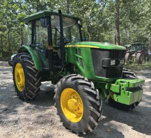 Venta al por Mayor de Tractor de Ruedas 4WD 6J-1654 de 180HP, Motor de Alta Calidad Usado en Perfectas Condiciones - Product Image 3