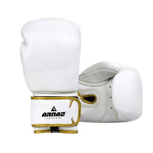 Gants de boxe au toucher doux et à la tenue longue durée, avec une construction de qualité supérieure et une prise en main confortable - Product Image 2