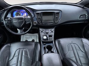 NEATLY usado 2016 Chry_s_ler 200 S Sedan FWD - Product Image 4