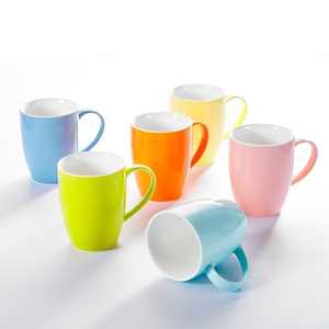Mug en céramique de qualité supérieure coloré, glaçure unie, poignée imprimée, logo personnalisé, style luxueux, passe au lave-vaisselle et au micro-ondes, design personnalisable - Product Image 5