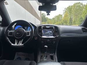 Precio bajo, Chrysler 300 SRT8 Core Luxury 2014, auto usado en venta - Product Image 3