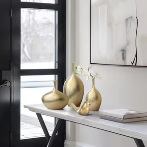 Vase à fleurs moderne en fer martelé fait à la main pour la maison, le bureau, le salon, la décoration de mariage - Vase de table écologique par Decor Impex - Product Image 2