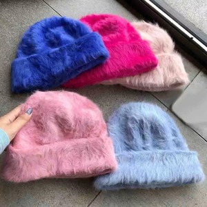 Vente chaude Couleur Unie Personnalisé Acrylique Fuzzy Tricoté Bonnet Laine Lapin Fourrure Pile Cap Chaud Ski Hiver Chapeau Bonnet - Product Image 6