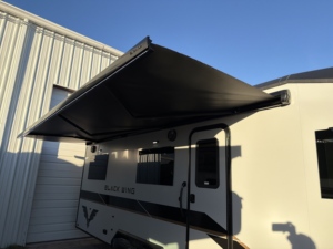 Remolque de Viaje inTechs RV Black Wing 830-X Hauler 2024 2025 a Precio Económico para Campamentos Móviles - Product Image 4