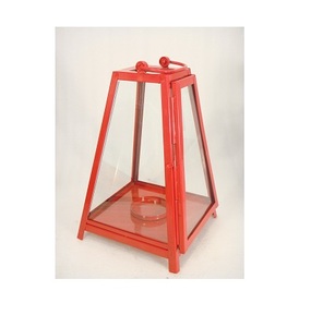 Linterna roja Linterna de metal para decoraciones del hogar - Product Image 1