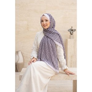 Écharpe carrée beige personnalisée Nora, série à motifs floraux, en polyester et soie - Product Image 1