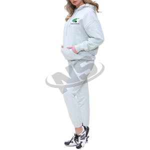 Nueva Llegada Conjuntos Deportivos para Mujer Ropa de Invierno Logotipo Personalizado Ropa Deportiva Informal Chaqueta Cortavientos para Mujer Conjuntos Deportivos Diseño Ligero - Product Image 3
