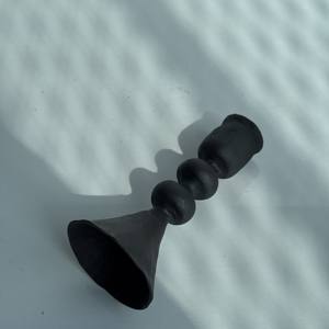 Bougeoir noir à base ronde avec un design élégant, nouveauté, support d'éclairage pour événements, décoratif pour mariage et fête à bas prix - Product Image 5