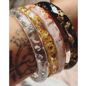 Modern Artistic Resin Bangles for Women Elegant Shape Custom Colors Cute Style-Fashion Jewelry for Stylish Outfit Coordination - Product Image 3