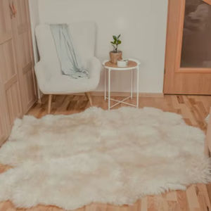 Incroyable tapis en cuir de mouton de style scandinave blanc naturel Sexto 6 tapis en peau de mouton - Product Image 1