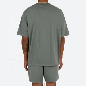 Conjunto de pantalones cortos informales de verano al por mayor 100% camiseta de rizo de algodón transpirable unisex camisa y pantalones cortos de manga corta para hombre - Product Image 2