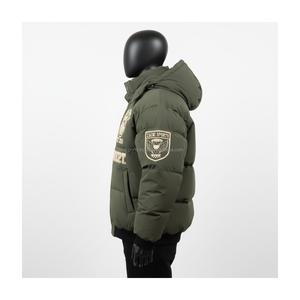 Chaqueta acolchada de poliéster de alta calidad, tela lisa verde oliva, ropa de abrigo gruesa cálida, chaqueta acolchada de retazos con logotipo personalizado para hombre - Product Image 5