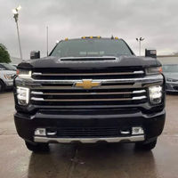Bonnes affaires : Chevrolet Silverado 3500 HD Crew Cab High Country Pickup 4D 8 pieds, modèle 2022, faible kilométrage, véhicule d'occasion propre, prêt à être expédié.