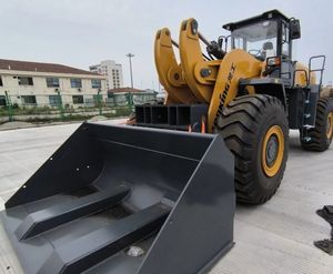 Cargador de horquilla de piedra LGFT28H con cargador frontal de potencia de motor de 178kW - Product Image 3