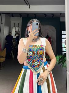 Rayonne pure colorée blanche avec gota patti Navratri Cowrie Touch Up Lehenga Choli - Product Image 5