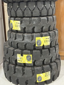 Neumáticos para montacargas de alta calidad 8,25-15, venta al por mayor, nuevos neumáticos de caucho sólido, caucho Natural de alta calidad, fabricados en Vietnam, directos de fábrica - Product Image 5