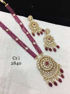 Élégant ensemble collier et boucles d'oreilles Kundan Moshniite pour les mariages fêtes fiançailles ajoute de la beauté à votre style - Product Image 3