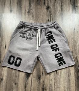 Pantalones cortos de sudor de algodón pesado personalizados Raw Ripped Plain Street Wear Joggers Bordado Patrón sólido Ecológico Servicio OEM - Product Image 3